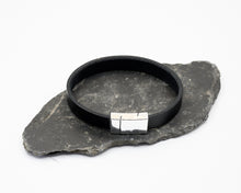 Load image into Gallery viewer, Men’s Leather Bracelet