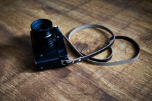 Load image into Gallery viewer, Linnhie Classic Leather Neck Strap