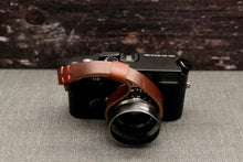 Load image into Gallery viewer, ROMA Leather Wrist Strap