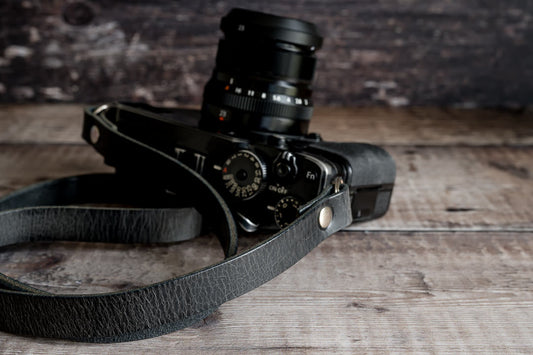 595strapco leather camera strap in Horween Chromexcel showing natural patina development