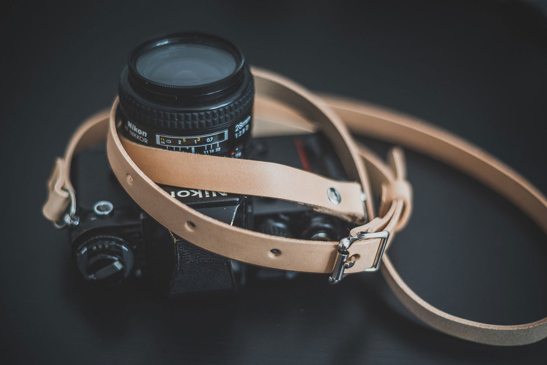 Wide adjustable leather camera strap for DSLR and heavy cameras
