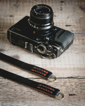 Load image into Gallery viewer, Alne Classic Wide Neck Strap