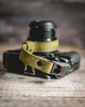 Load image into Gallery viewer, Quick Release Anchor Leather Wrist Strap