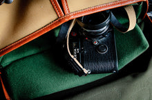 Load image into Gallery viewer, CARLTON - Camera Neck Strap - Black