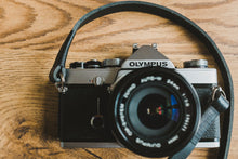 Load image into Gallery viewer, Whipped Classic Leather Camera Strap