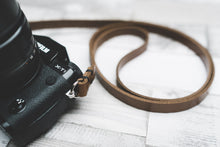 Load image into Gallery viewer, Rivet Free Leather Camera Neck Straps | 595strapco - 3