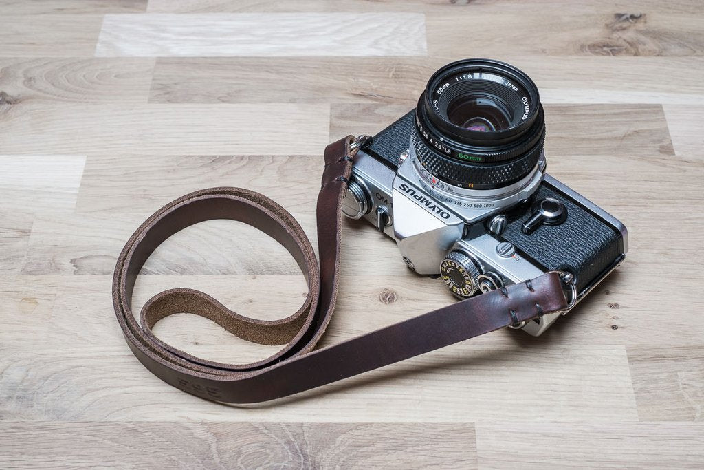 Premium soft supple Horween Chromexcel leather grain detail on STERLING camera strap