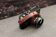 Load image into Gallery viewer, ROMA Leather Wrist Strap